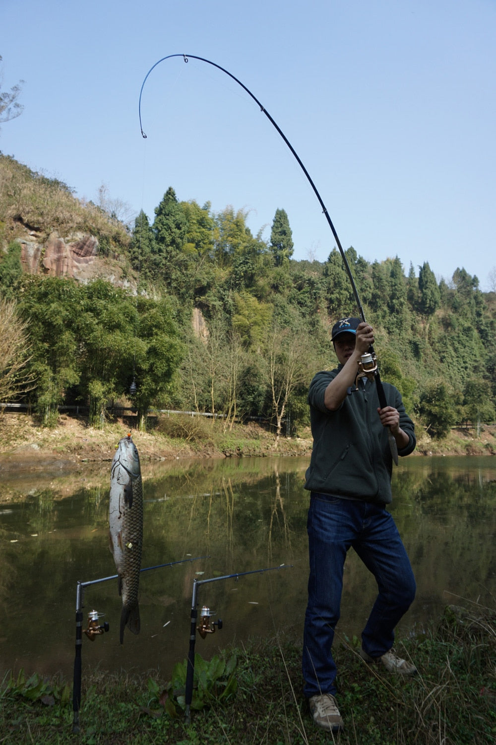 Automatic Fishing Rod High Quality Fish Pole 1.8M 2.1m 2.4m 2.7m  Sea River Lake Stainless Steel Fishing Rod spinning telescopic